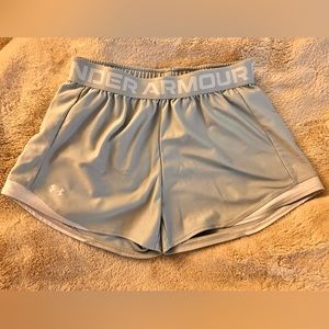 Grey Under-amour athletic shorts in size xs